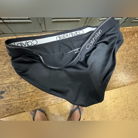 Calvin Klein Men's Micro Stretch Hip Brief In Black - Picture 7 of 10